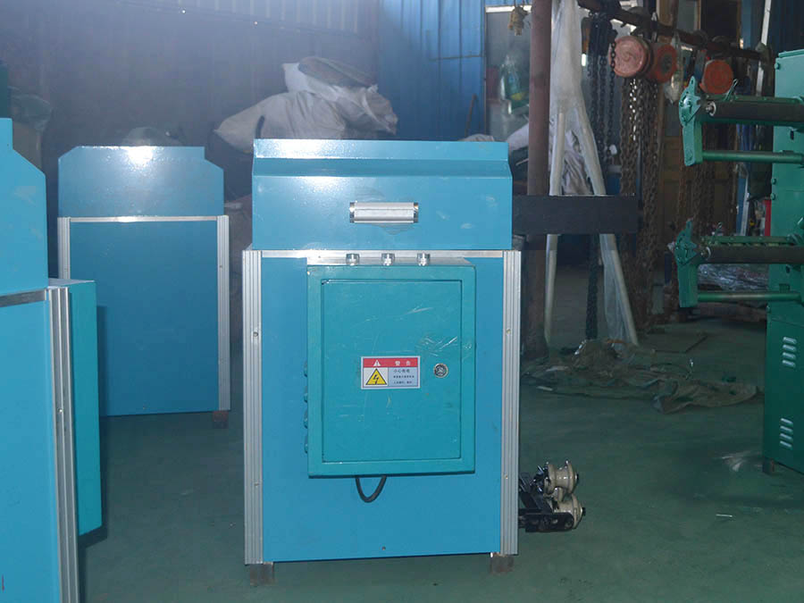 變頻大卷裝粗紗絡紗機