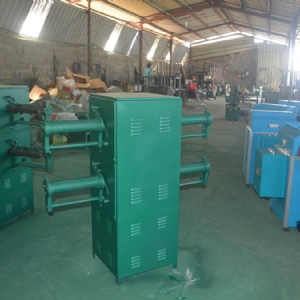 四錠無捻粗紗機