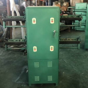 四錠無捻粗紗機