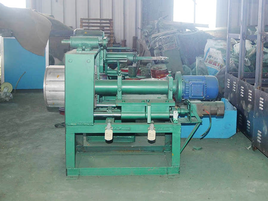 拉絲機出現(xiàn)頻繁斷絲原因是什么